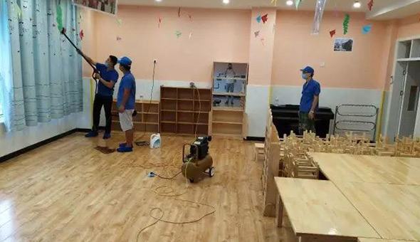 專業團隊，持證上崗